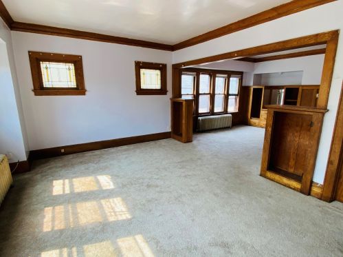 1313 25th St, Milwaukee, WI 53204-1945