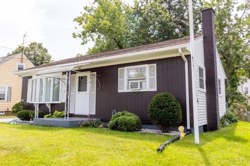 2470 Roosevelt Ave, Springfield, MA 01104-1640