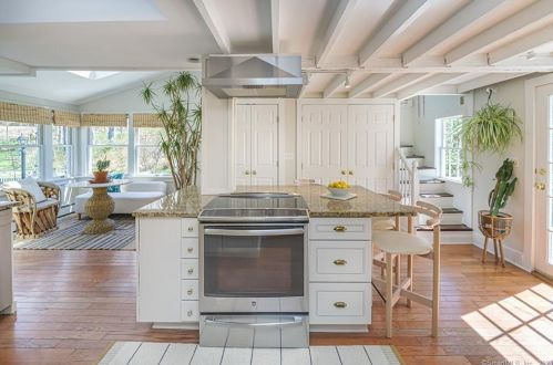 20 Blackman Rd, Ridgefield CT  06877-4204 exterior