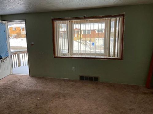 207 Lehr Ave, Pittsburgh, PA 15223-1400