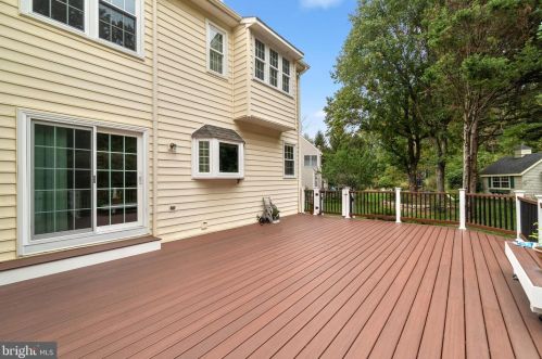 10158 Bracken Dr, Ellicott MD  21042-1675 exterior