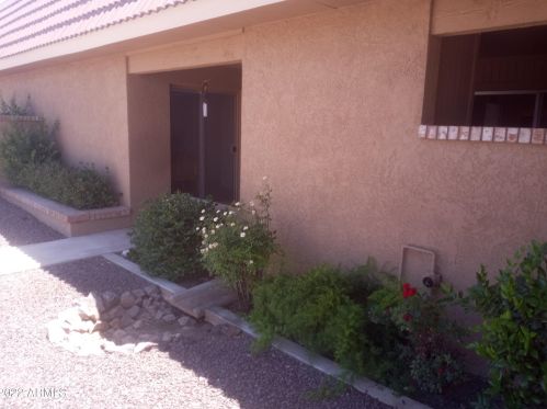 311 Blackhawk Dr, Phoenix, AZ 85027-3709