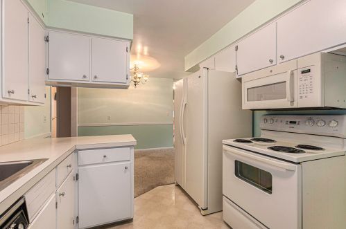 2335 Sharon Ave, Wyoming MI exterior