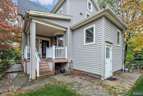 102 Woodcliff Ave, West Paterson NJ  07424-1045 exterior