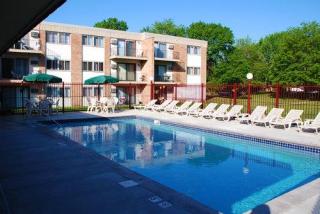 4182 Rahn Rd, Saint Paul MN  55122-2161 exterior