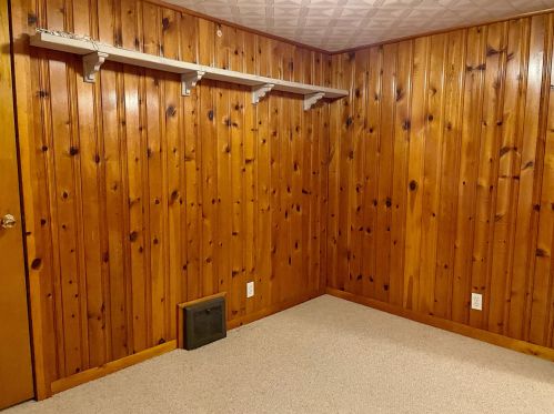 861 Leonard St, Grand Rapids MI 49534-0011 exterior