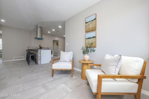 11100 Glenn St, Tucson AZ  85749-8845 exterior