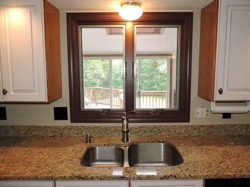 30 Jones Rd, Sutton MA 01590-2705 exterior