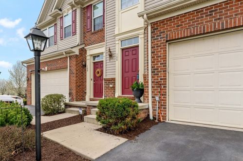 124 Cobblestone Dr, Pittsburgh, PA 15237-1287