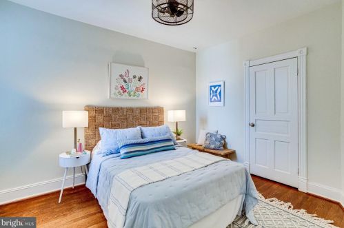 1312 Emerald St, Washington DC 20002-5431 exterior