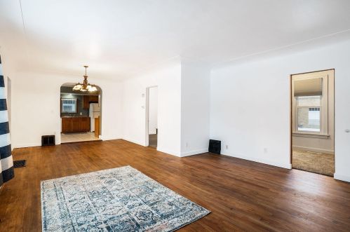 1094 Sanford St, Meskegon MI 49444-1437 exterior