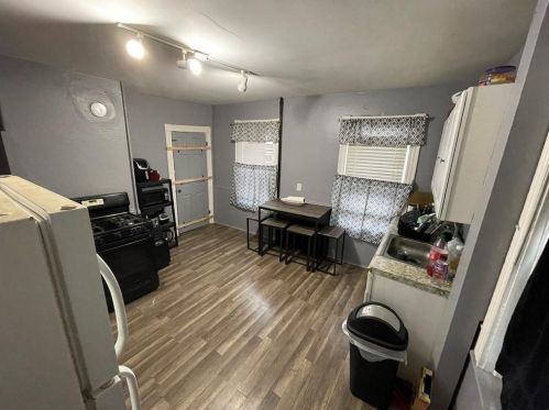 82 Bernon St, Providence RI  02908-3720 exterior