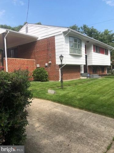 144 48th Pl, Washington, DC 20019-5227