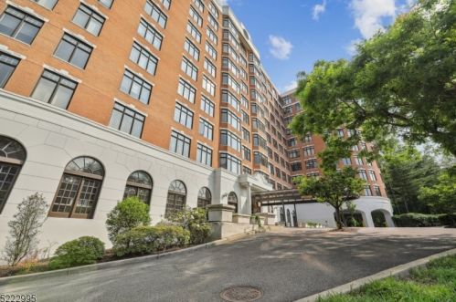 616 Orange Ave, Maplewood NJ  07040-1047 exterior