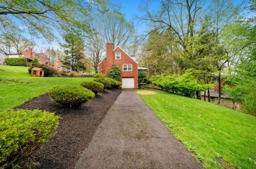 101 Harbeth Dr, Pittsburgh PA  15237-3327 exterior