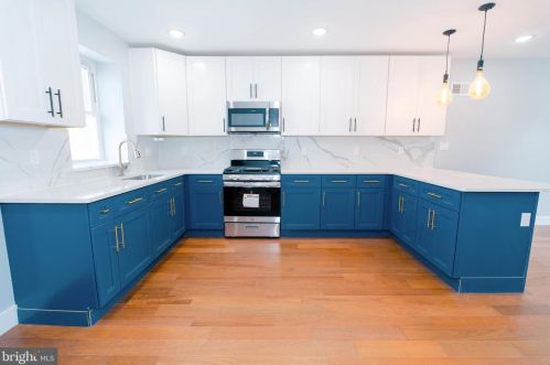 2744 Marshall St, Philadelphia PA 19133-0023 exterior