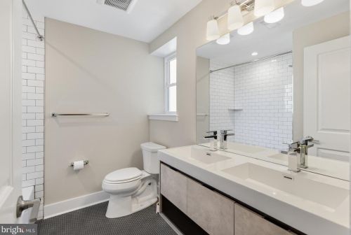 912 Ellsworth St, Philadelphia PA  19147-4621 exterior