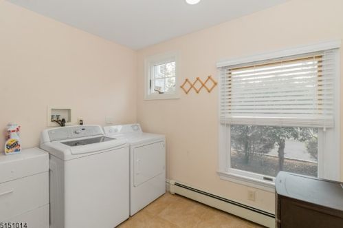 1 Briarcliffe Dr, Scotch Plains NJ 07076-2314 exterior