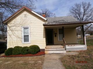 628 Kansas St, Edwardsville IL  62025-1139 exterior