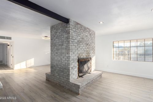 734 Carter Rd, Phoenix AZ  85042-5530 exterior