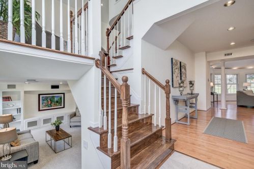 11801 Ambleside Dr, Rockville MD 20854-2109 exterior