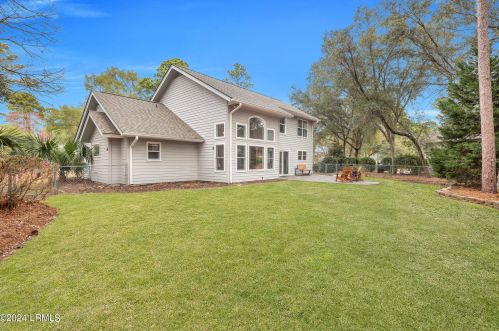 24 Fernlakes Dr, Bluffton SC 29910-6417 exterior