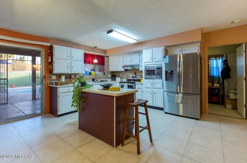 960 Evelyn Ave, Tucson AZ  85710-2641 exterior