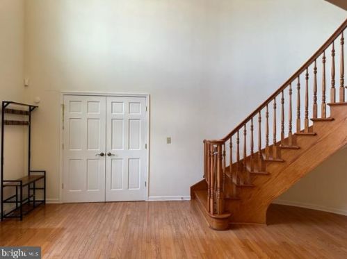 381 Thornhill Dr, Hanover PA  17331-7976 exterior