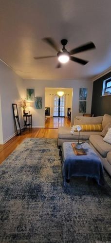 2530 Fenton Ave, Bronx NY  10469-5643 exterior