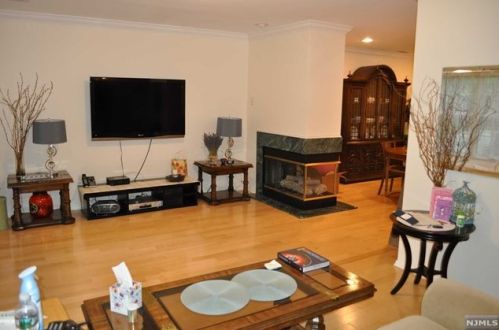 2159 Jordan Ct, Mahwah NJ  07430-3813 exterior