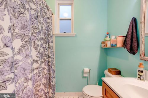 1943 Bouvier St, Philadelphia PA 19145-2910 exterior