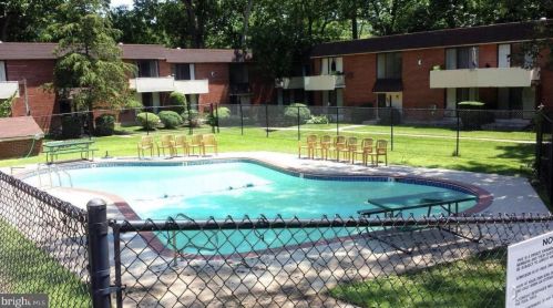 100 Glenolden Ave, Manor PA 19036-2264 exterior