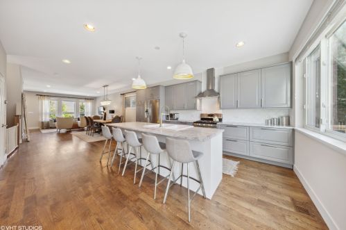 2040 Hamlin Ave, Chicago IL 60647-1010 exterior