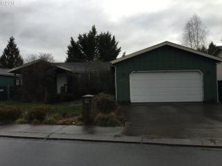 5251 Olympic Cir, Eugene, OR 97402-6484