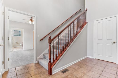 1278 Walnut Glen Dr, Bull Valley, IL 60014-6843