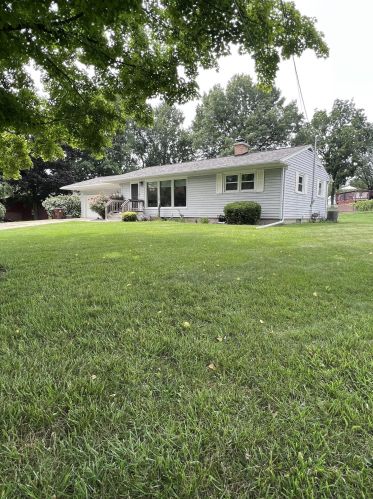 11418 River Dr, Dewitt, MI 48820-9728