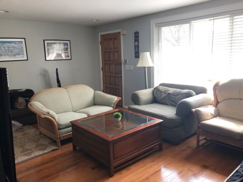 2853 Greenview Ave, Chicago, IL 60657-4044