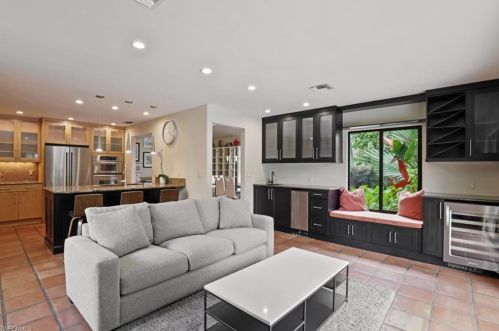 49 Las Brisas Way, Naples FL 34108-8295 exterior