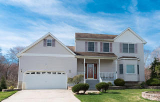 10 Kari Ct, Jackson Twp, NJ 08527-1377