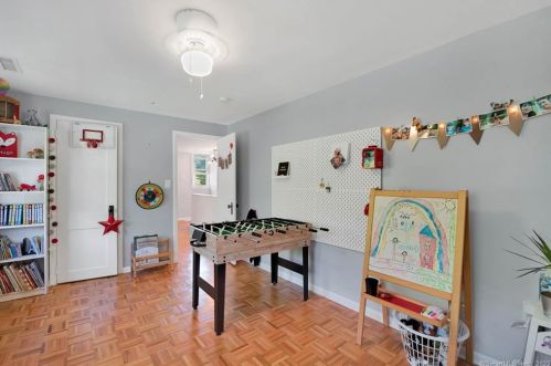 14 Homestead Ave, Derby CT 06418-2504 exterior