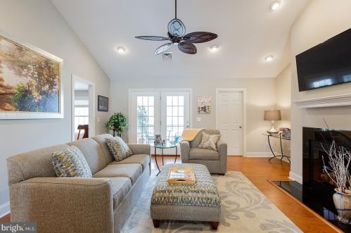 91 Midway Farms Ln, Lancaster PA 17602-2671 exterior