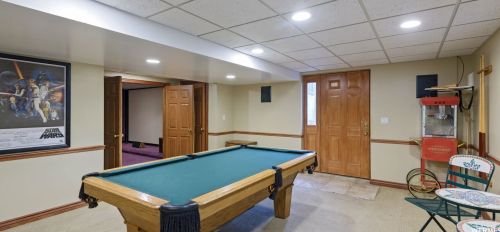 1925 Foxmoor Cir, Sandy UT 84092-5265 exterior