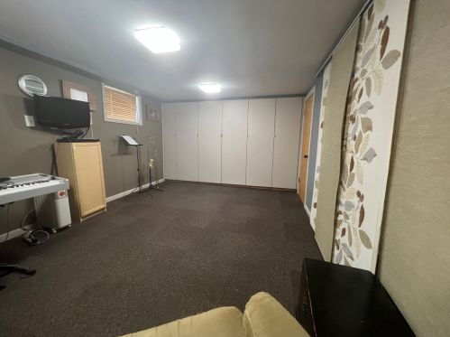 2230 12 Ave, Broadview IL 60153-1404 exterior