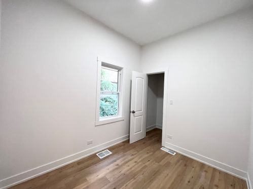 7928 Muskegon Ave, Chicago IL  60617-1423 exterior