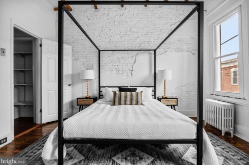 1821 Carlisle St, Philadelphia PA 19145-2307 exterior