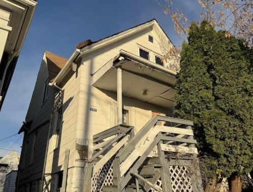 2829 Hubbard St, Milwaukee, WI 53212-2432