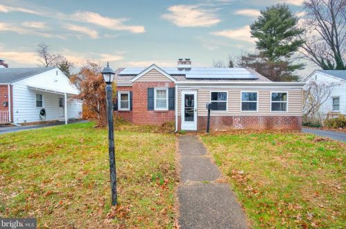 12 Mcmullen Ave, New Castle, DE 19720-1957