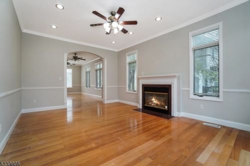 47 Hillside Ave, Berkeley Heights NJ 07922-1708 exterior