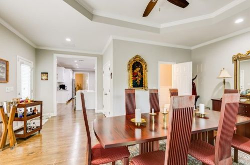 2884 Cravey Dr, Atlanta GA  30345-1420 exterior