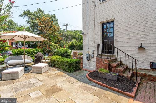 827 Royal St, Alexandria VA  22314-4340 exterior